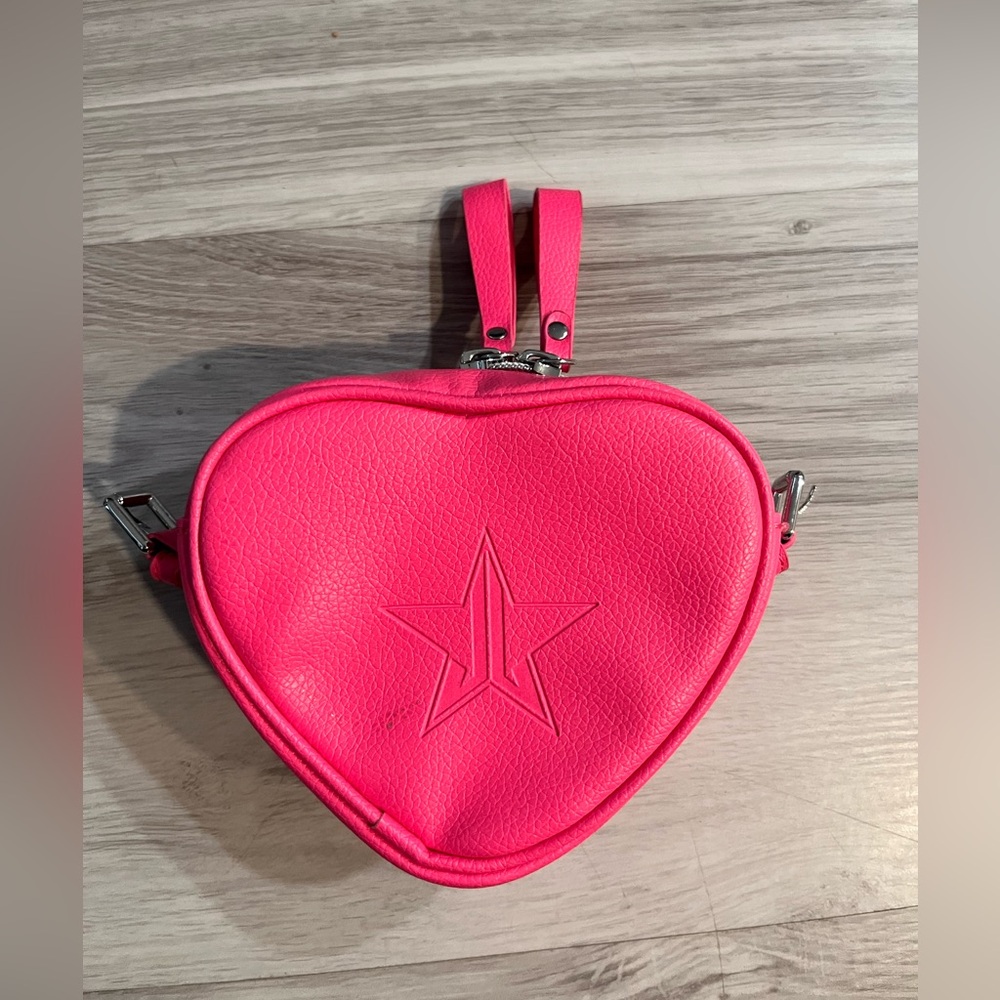 Jeffree star cosmetic Pink Heart-Shaped Bag‎